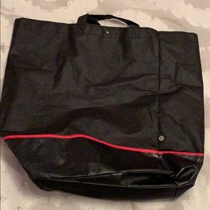 Lululemon tote